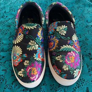 Floral Brocade Jacquard Embroider Slip On Sneakers